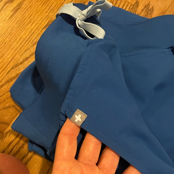 FIGS Blue Scrub Pants - Picture 2 of 7